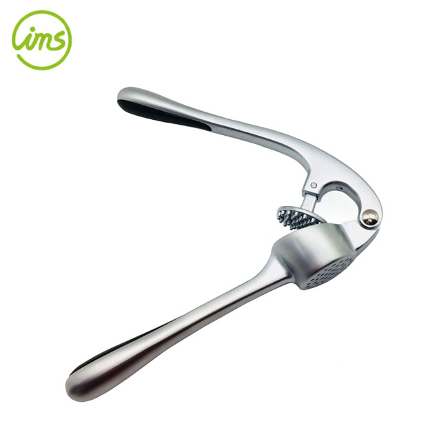 Heavy Soft-Handled Garlic Press – Comfortable Grip Manual Garlic Crusher
